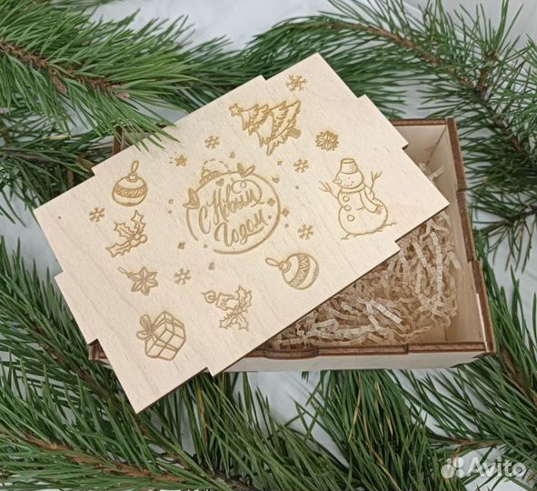 Коробка подарочная новогодняя из дерева