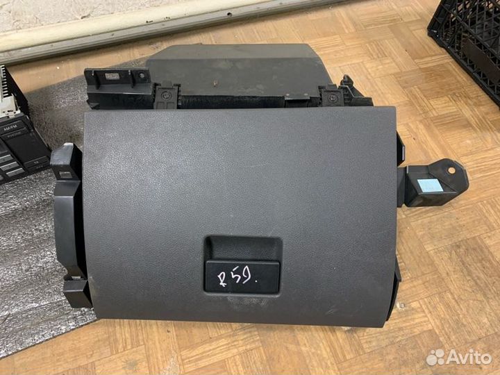 Бардачок Ford C-Max 2003-2010 минивэн 2 2005 V103