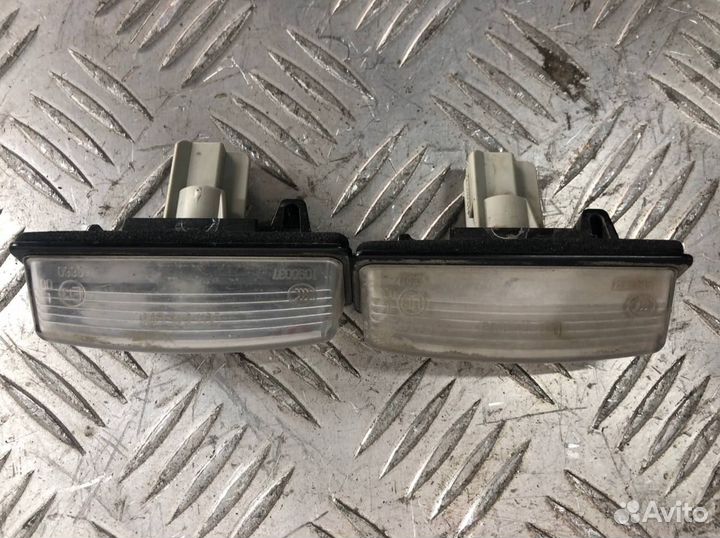 Фонарь освещения номера Ниссан Алмера G15