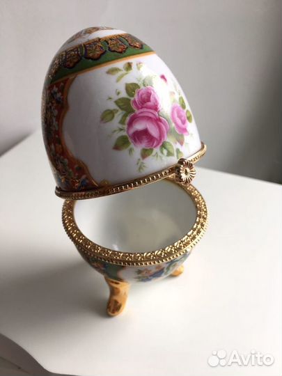 Шкатулка. Яйцо. фарфор. Индия. Стразы. Ручная раб