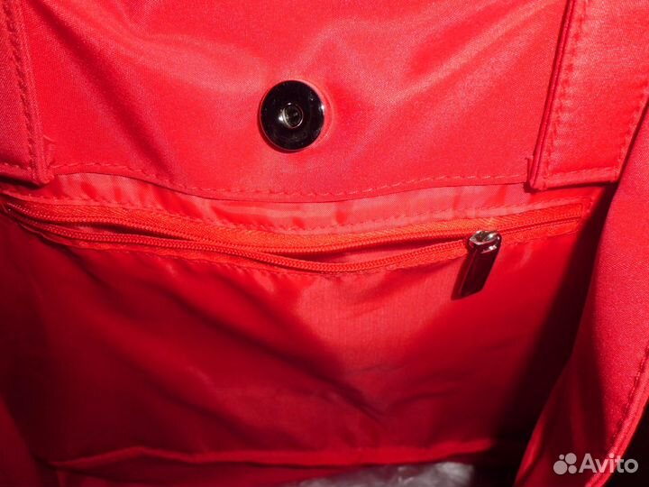 Продам новую непромокаемую фирменную сумку Пуппа