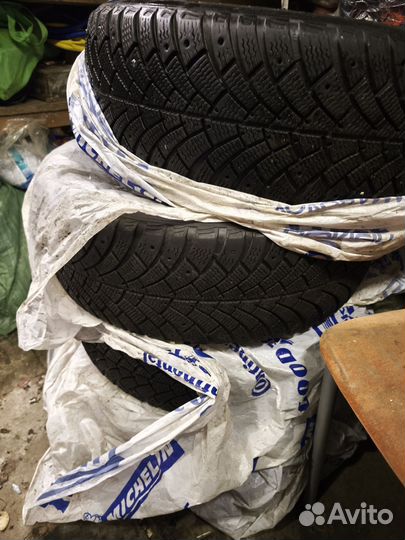 Bfgoodrich G-Force Stud 205/60 R16