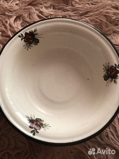 Миски эмалированные и пластиковые(таз) СССР