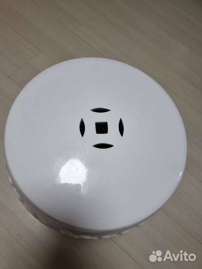 Подставка интерьерная