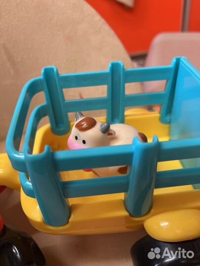 ELC Трактор с прицепом