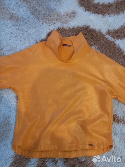 Нарядные блузки и юбка 50-52 раз