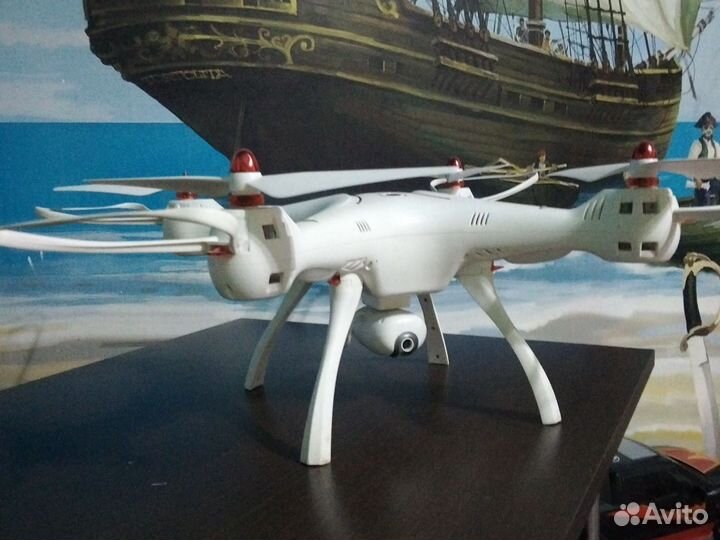 Квадрокоптер syma x8sw
