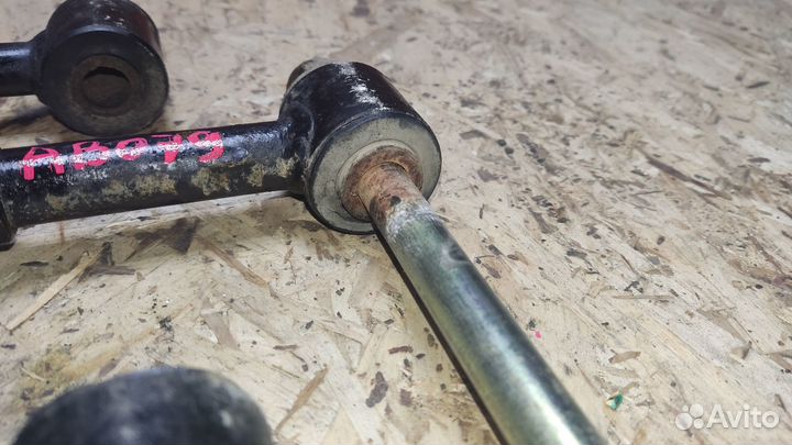 Рычаг задний Nissan Prairie M11 2WD