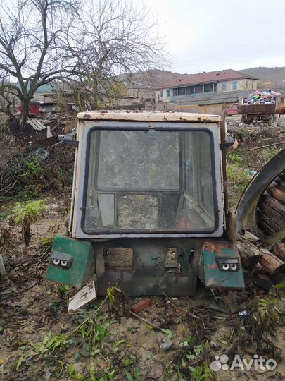 Кабина на трактор юмз