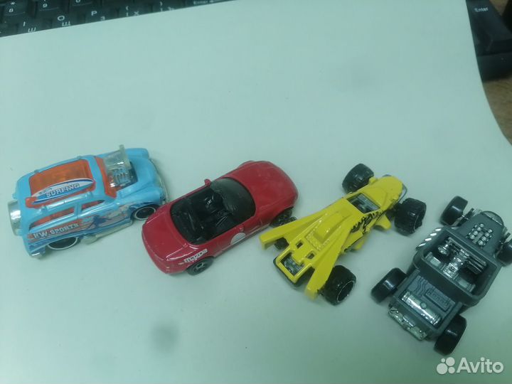 Модели машинок Hot wheels