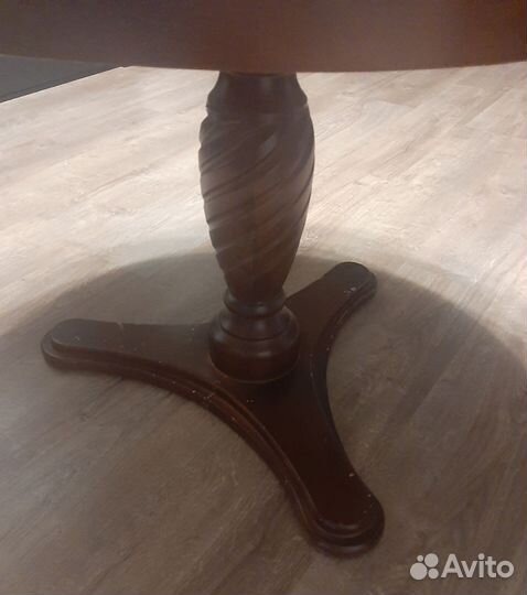 Стол деревянный круглый