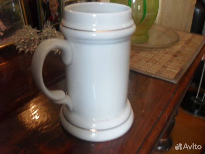 Пивная фарфоровая кружка