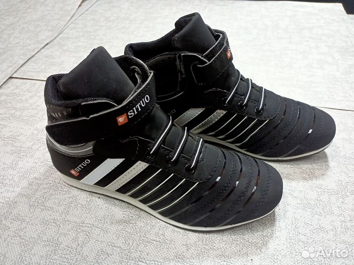 Кроссовки детские, р-р 32