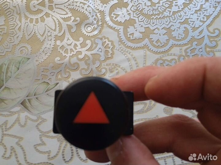 Кнопка аварийки