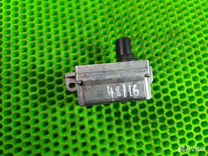 Датчик ускорения Volkswagen Touareg