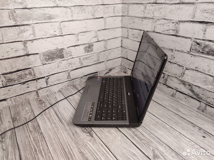 Ноутбук Acer 2 ядра/3Gb/HDD-320Gb/15.6