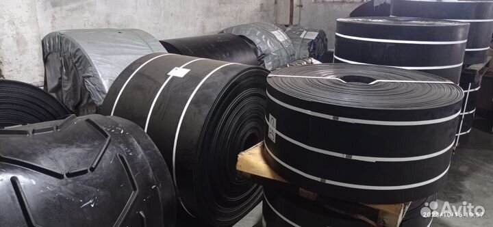 Куски конвейерных лент разных размеров