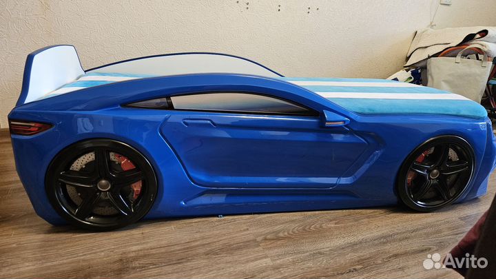 Детская кровать машинка с матрасом