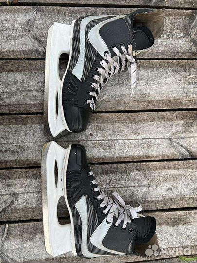 Коньки хоккейные