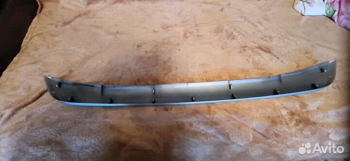 Накладка облицовочная на бампер