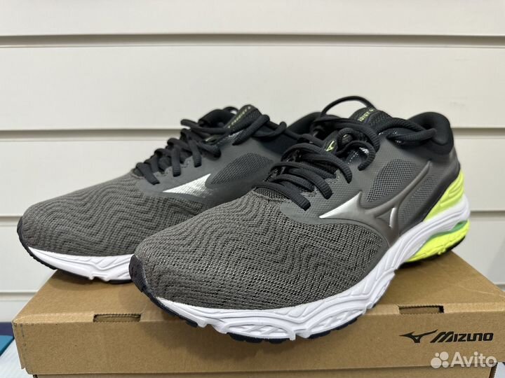 Кроссовки беговые Mizuno Wave Prodigy 4 EU41,42,43