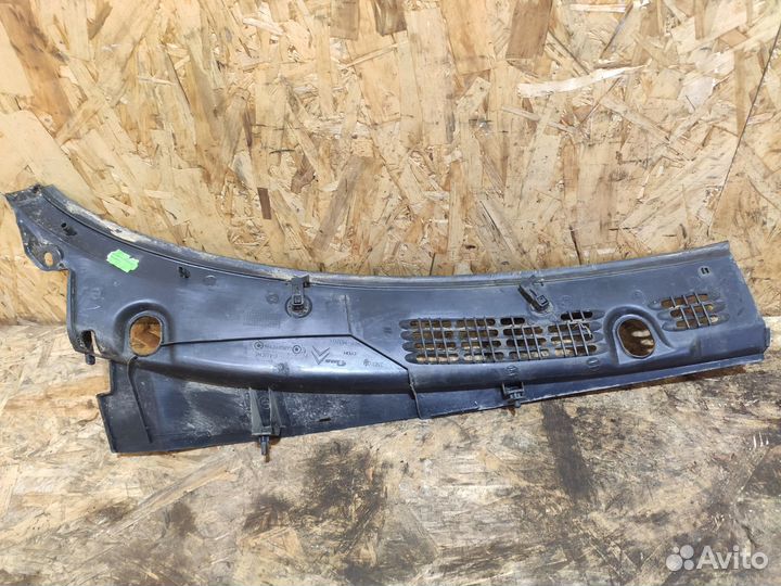 Жабо левая часть Peugeot Partner 1