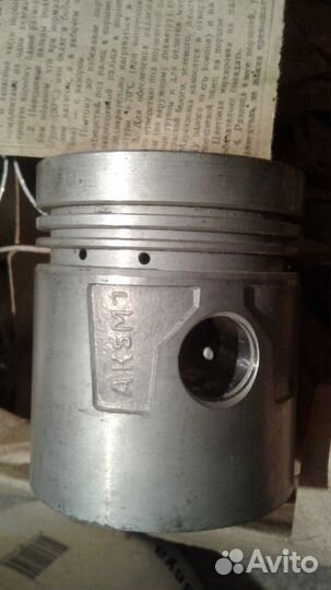 Поршень комплект двигателя Газ на 81,88