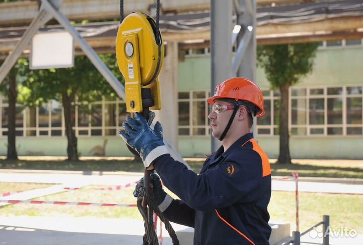 Стропальщик на автобусный завод, Московская обл