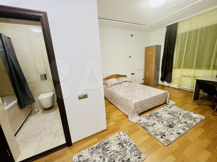 Комната 28 м² в > 9-к., 2/3 эт.