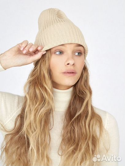 Шапка женская (новая)