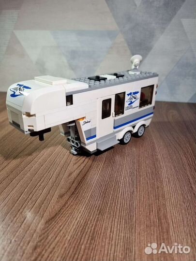 Lego city дом на колёсах