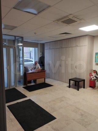 Здание, 614 м²