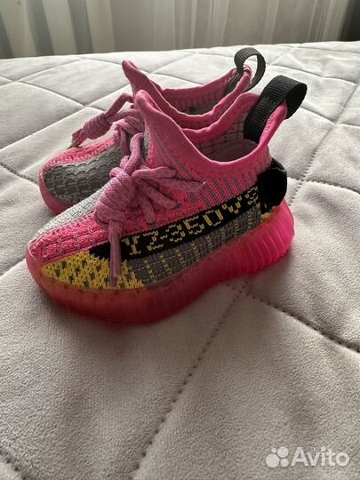 Кроссовки для девочки