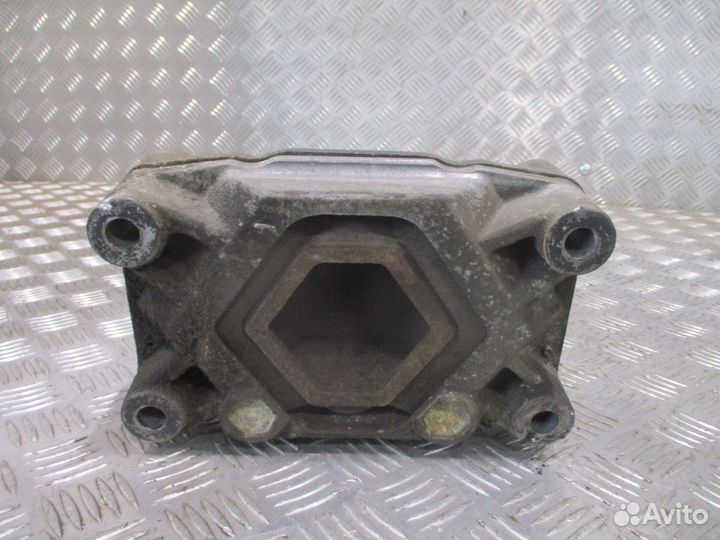 Подушка двс задняя MAN 81962106071