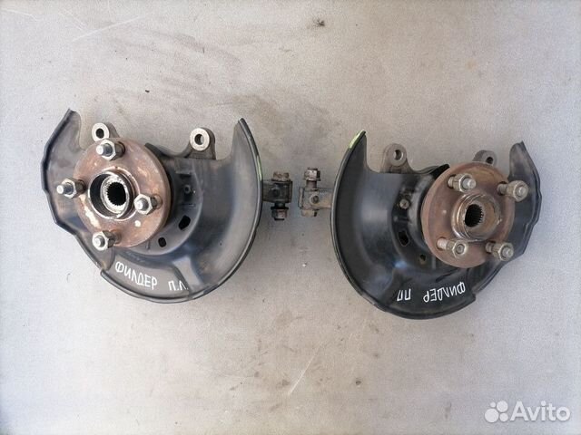 Кулак поворотный передний Toyota Corolla Fielder