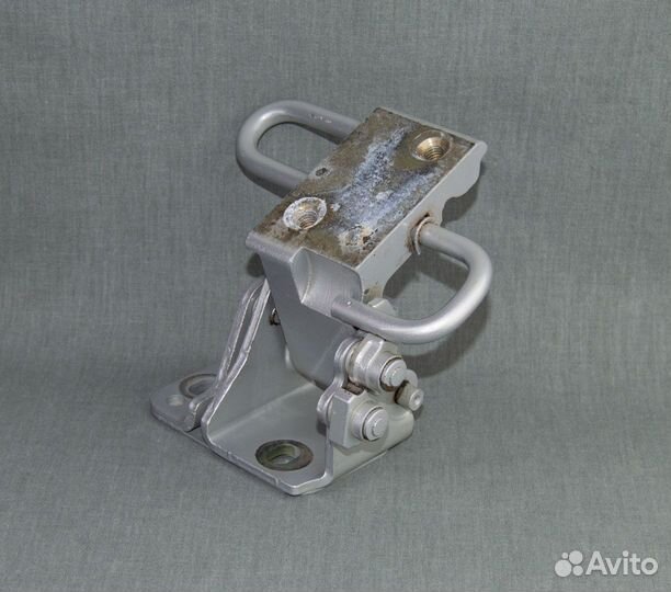 Петля двери audi a6 c5 4b0833411e