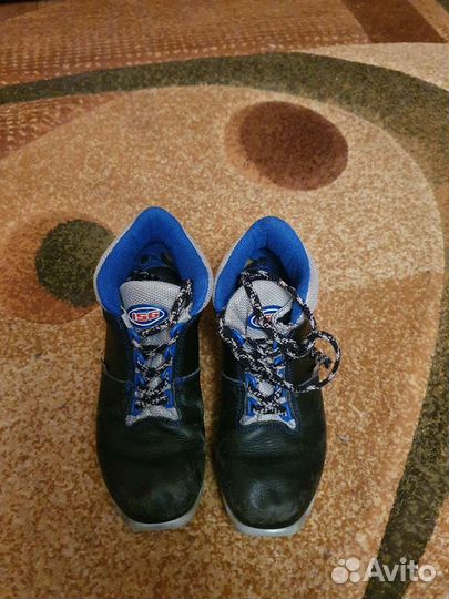 Лыжные ботинки