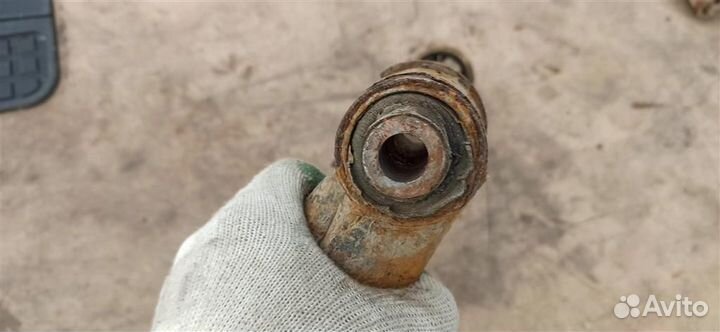 Рычаг задний левый Land Rover discovery 4