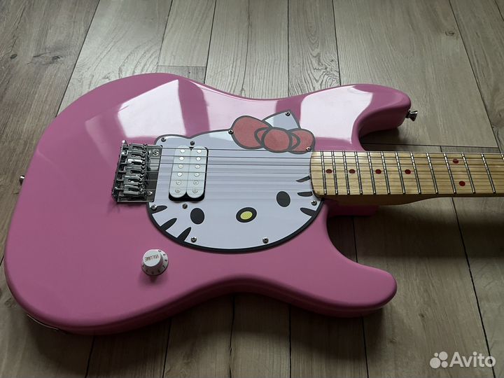 Электрогитара Squier Hello Kitty