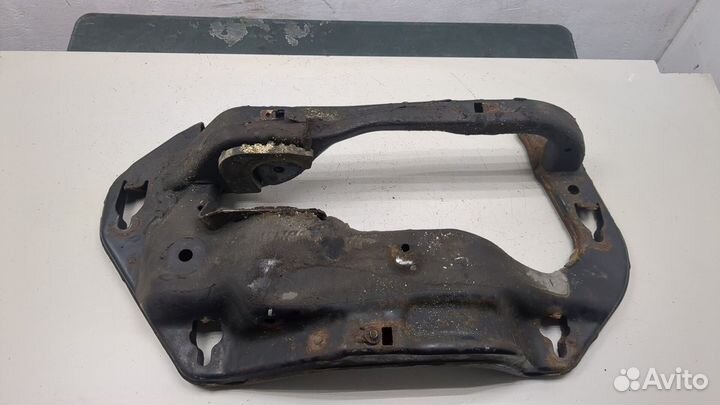 Балка под кпп BMW X5 E70, 2007