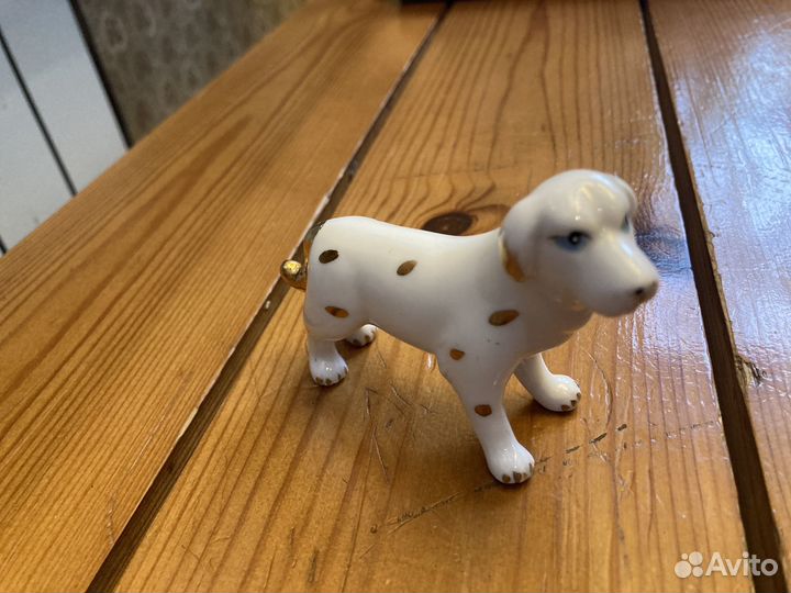 Статуэтка собака