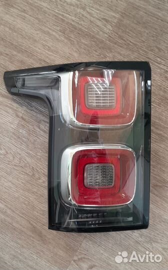 Фонарь задний левый Land Rover L405 LR135422