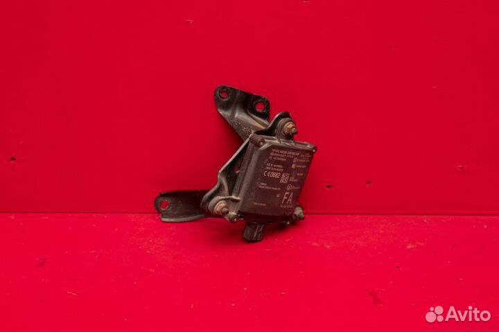 Датчик слепых зон правый Toyota Land Cruiser 200