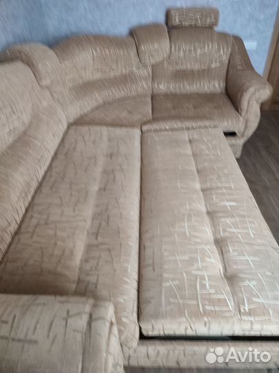 Большой угловой диван бу