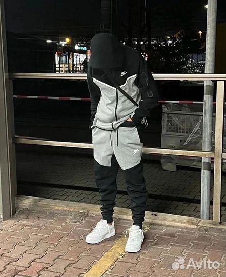 Спортивный костюм мужской Nike