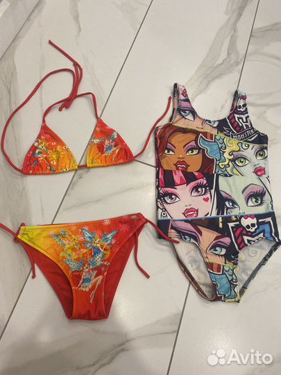 Купальники, круг надувной, очки и др