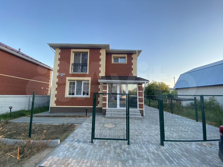 Коттедж 130 м² на участке 6 сот.