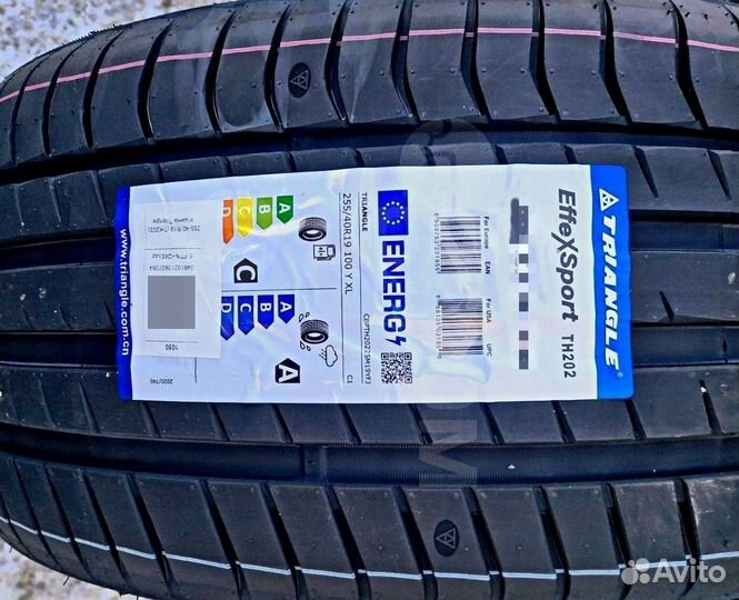 Triangle EffeXSport TH202 235/55 R20 105W