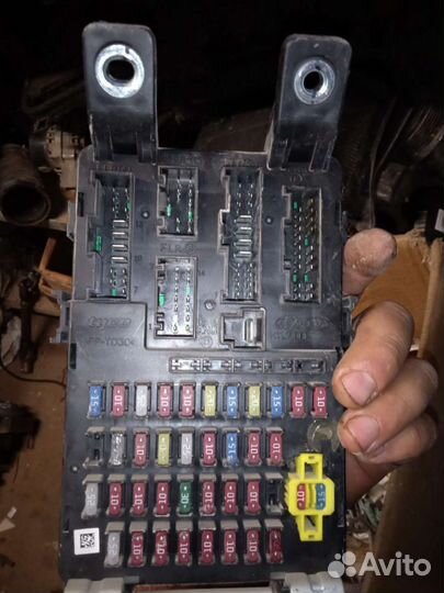 Блок предохранителей Hyundai Verna