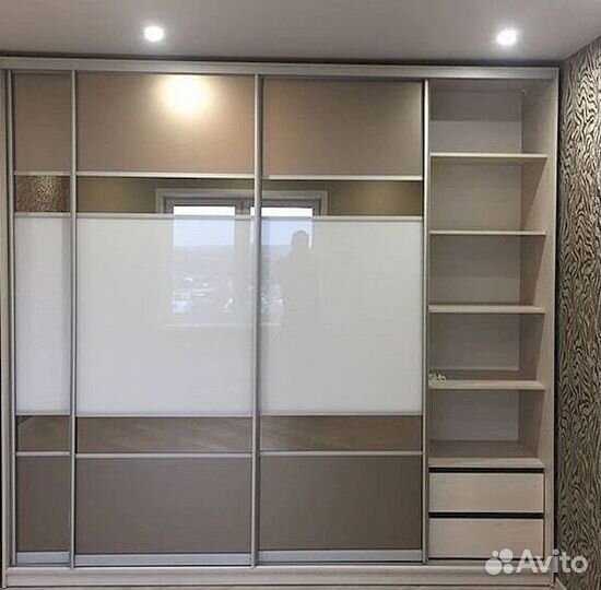 Шкаф распашной